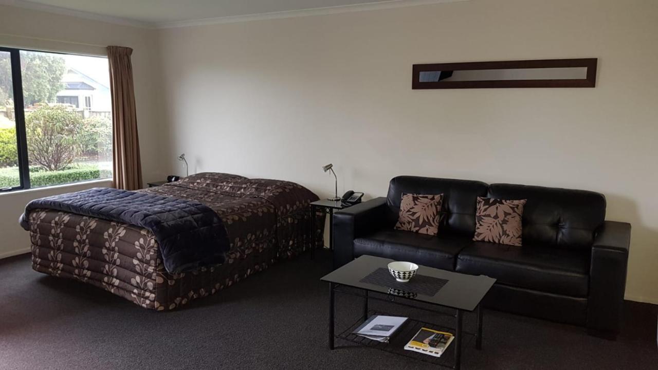 Tudor Lodge Motel Hawera Eksteriør bilde
