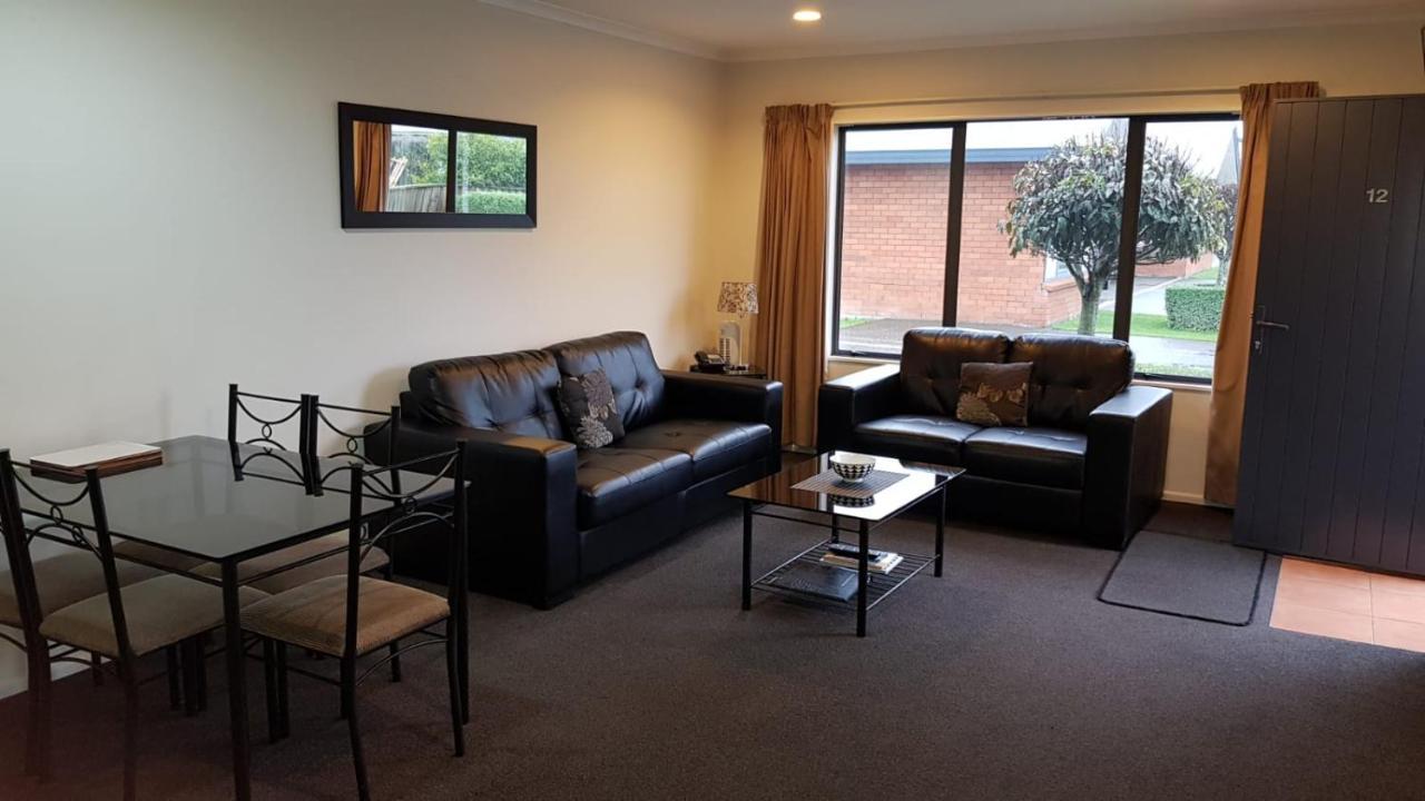 Tudor Lodge Motel Hawera Eksteriør bilde