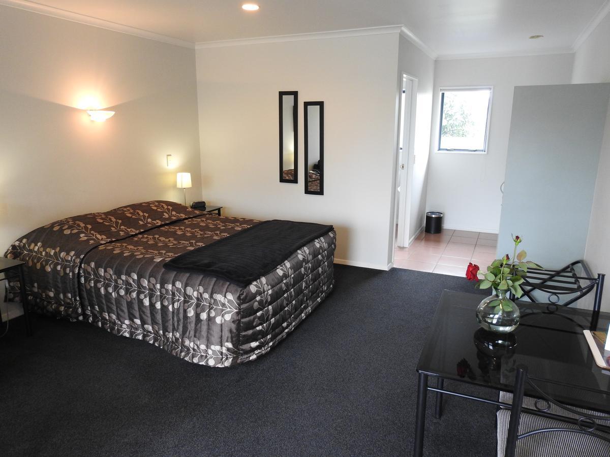 Tudor Lodge Motel Hawera Eksteriør bilde