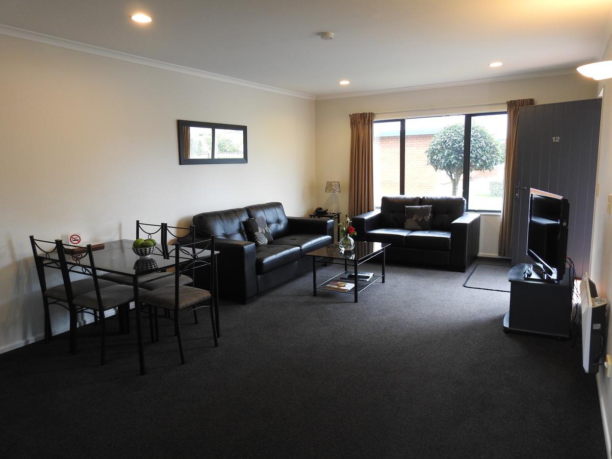 Tudor Lodge Motel Hawera Eksteriør bilde