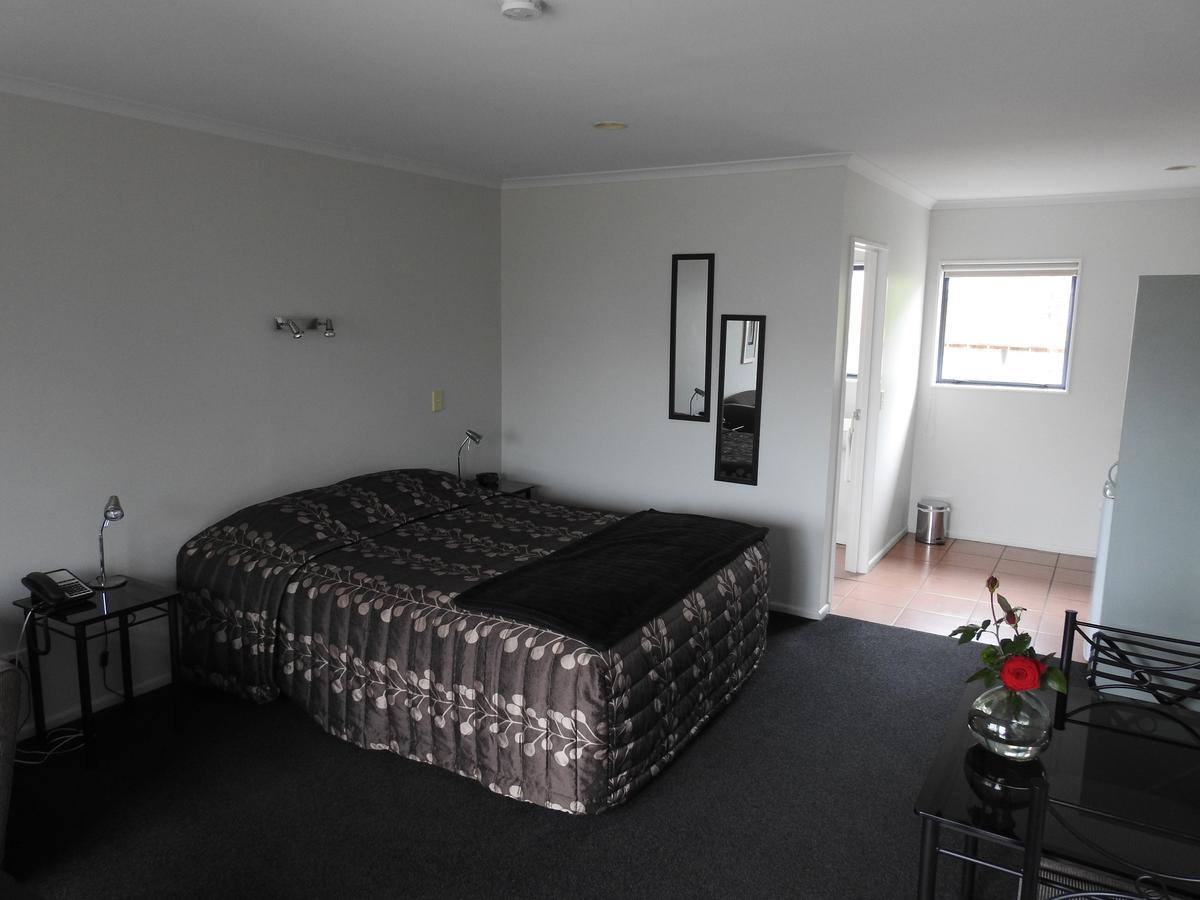 Tudor Lodge Motel Hawera Eksteriør bilde