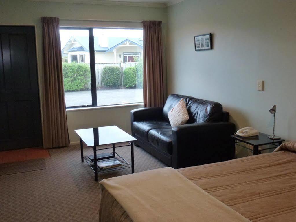 Tudor Lodge Motel Hawera Eksteriør bilde