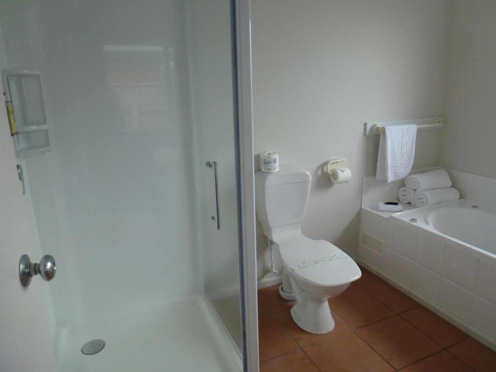 Tudor Lodge Motel Hawera Eksteriør bilde