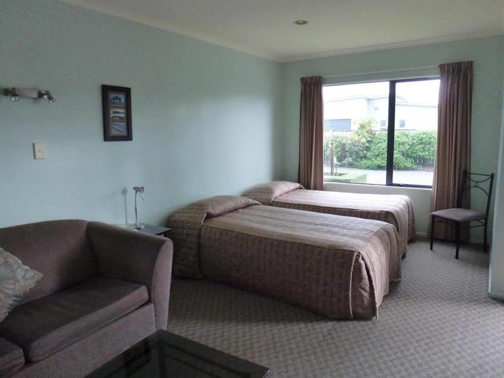 Tudor Lodge Motel Hawera Eksteriør bilde