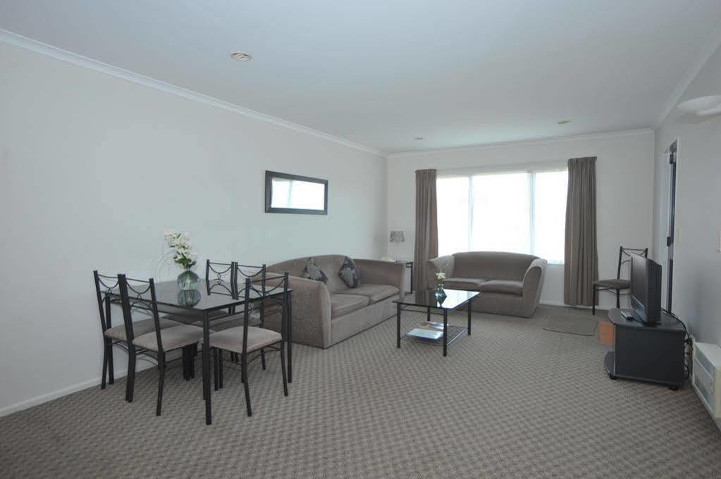 Tudor Lodge Motel Hawera Eksteriør bilde