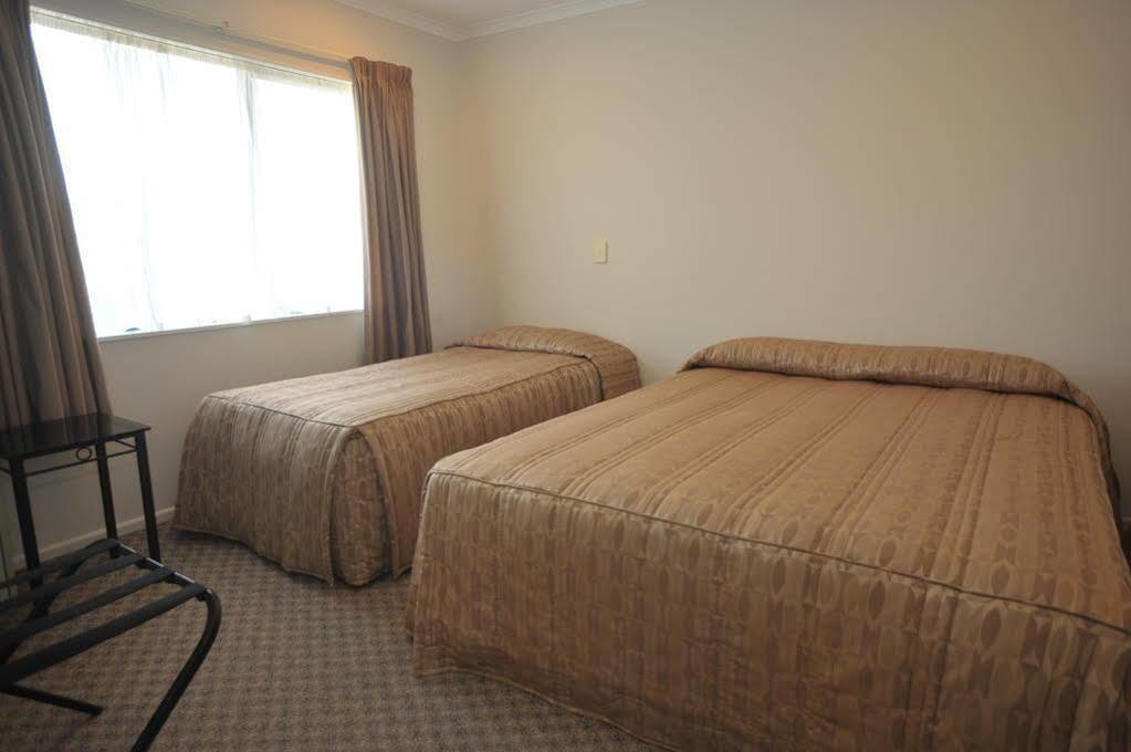 Tudor Lodge Motel Hawera Eksteriør bilde